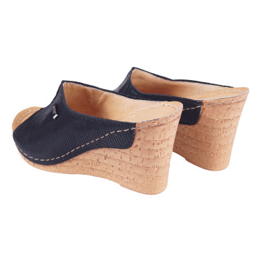 Klapki damskie skórzane WIELBUT 533 czarne