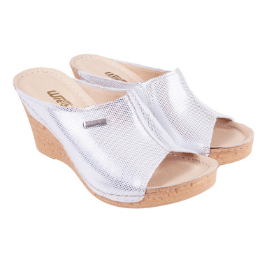 Klapki damskie skórzane WIELBUT 533 srebrne