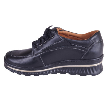 Półbuty damskie skórzane marki Wielbut, model 022 w kolorze czarnym.