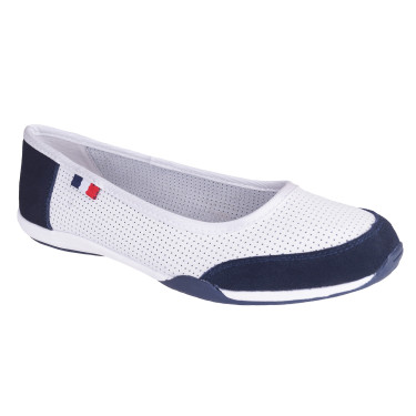 Ażurowe półbuty damskie skórzane Filippo DP142/21 w kolorze białym.