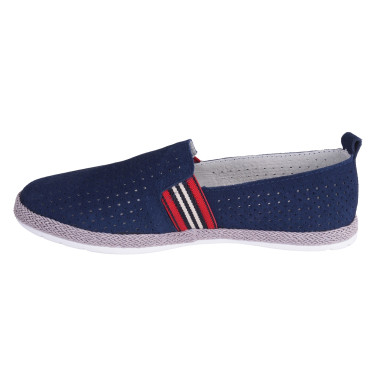 Ażurowe półbuty damskie skórzane Filippo DP081/21 w kolorze białym.