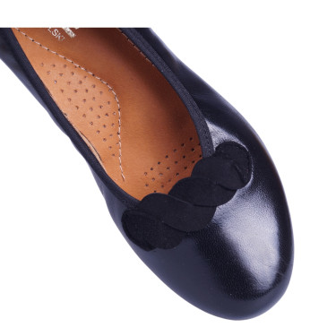 Klasyczne skórzane czółenka Wielbut 027 czarne