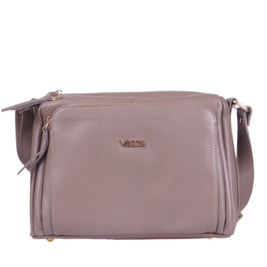 Skórzana torebka marki Vezze w kolorze cappucino - elegancka i praktyczna torebka na co dzień