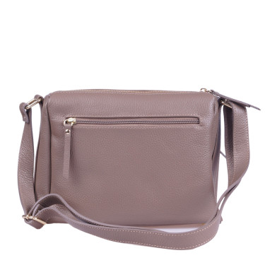 Skórzana torebka marki Vezze w kolorze cappucino - elegancka i praktyczna torebka na co dzień