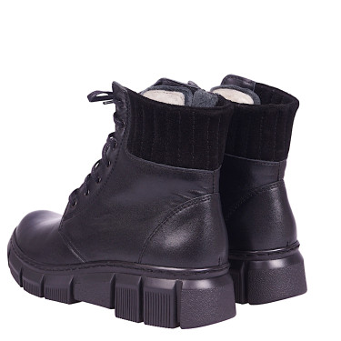 Trzewiki damskie botki skórzane marki WIELBUT K-242 czarne