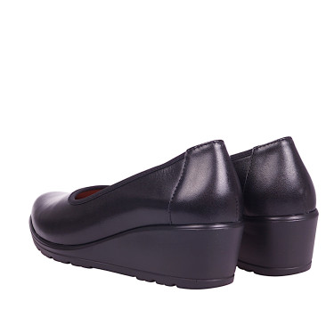 Półbuty damskie skórzane na koturnie Wielbut 026 czarne