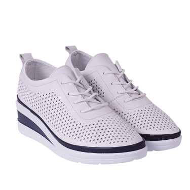 Półbuty damskie skórzane na koturnie T. Sokolski AMI W22-172 białe